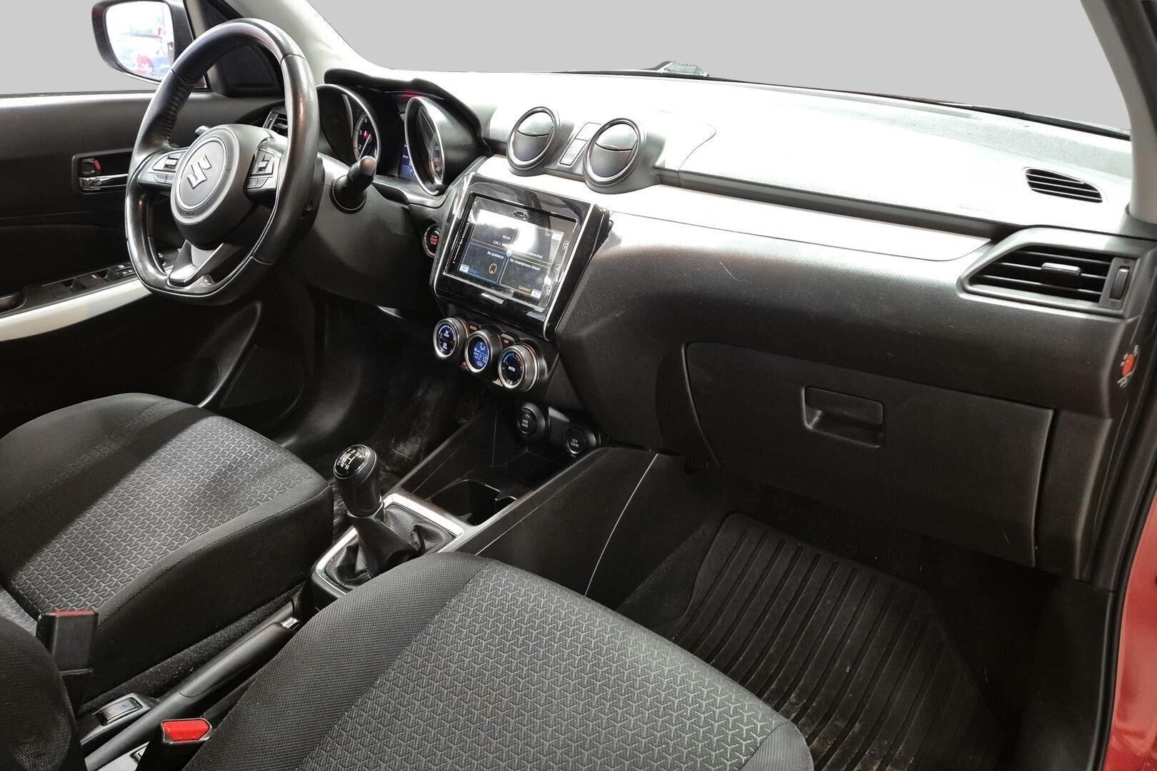 Suzuki Swift iso kuva 5