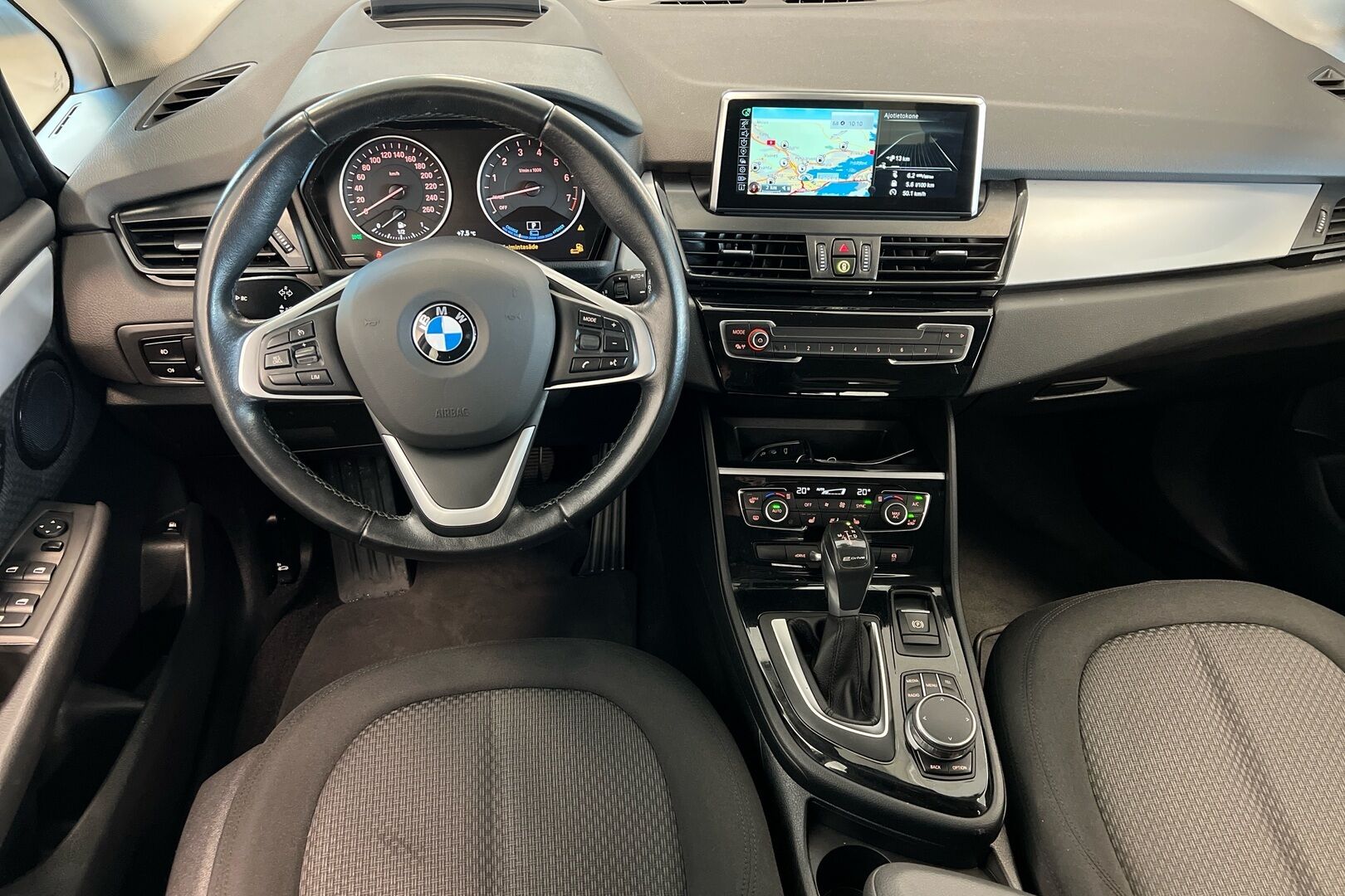 BMW 2-sarja iso kuva 7