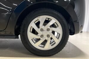 Mitsubishi Space Star esikatselu 9