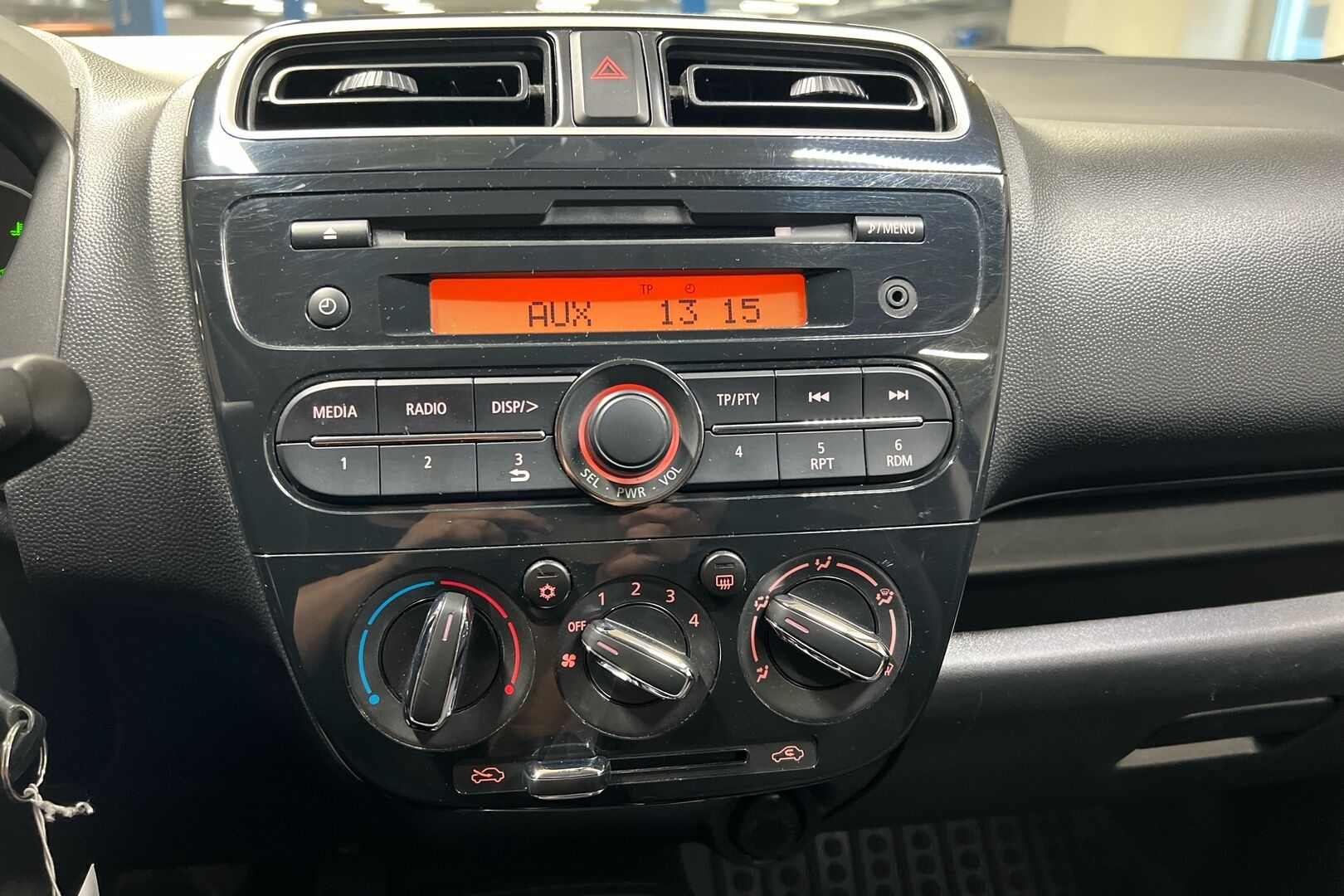 Mitsubishi Space Star iso kuva 10