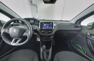 Peugeot 208 esikatselu 8