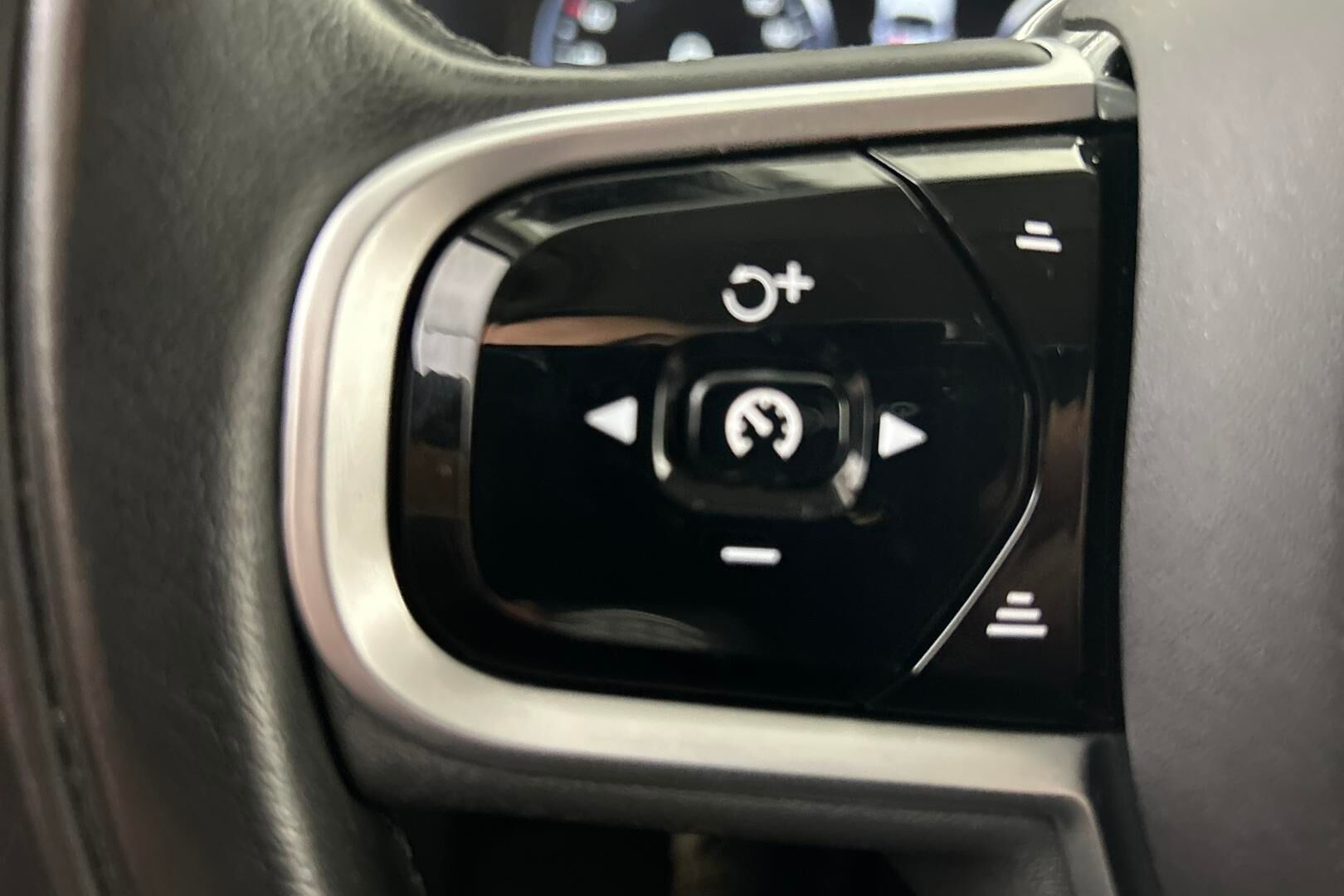 Volvo V90 iso kuva 21