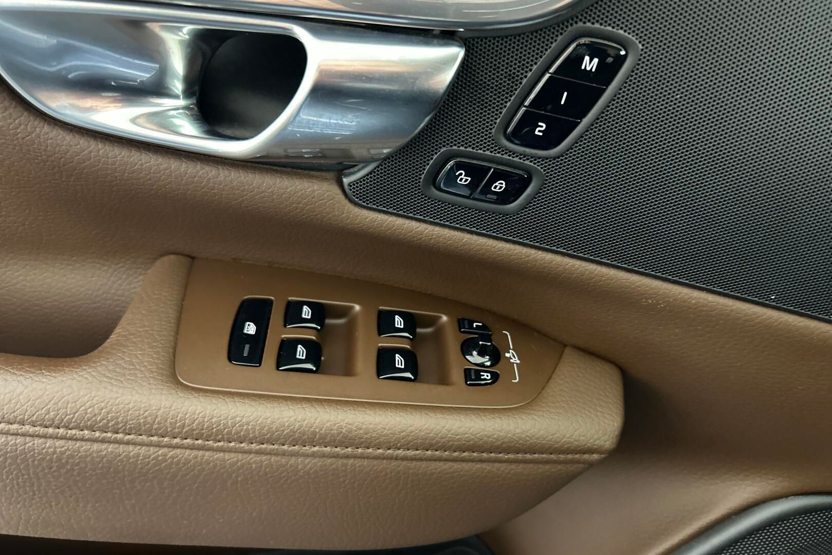 Volvo V90 iso kuva 23