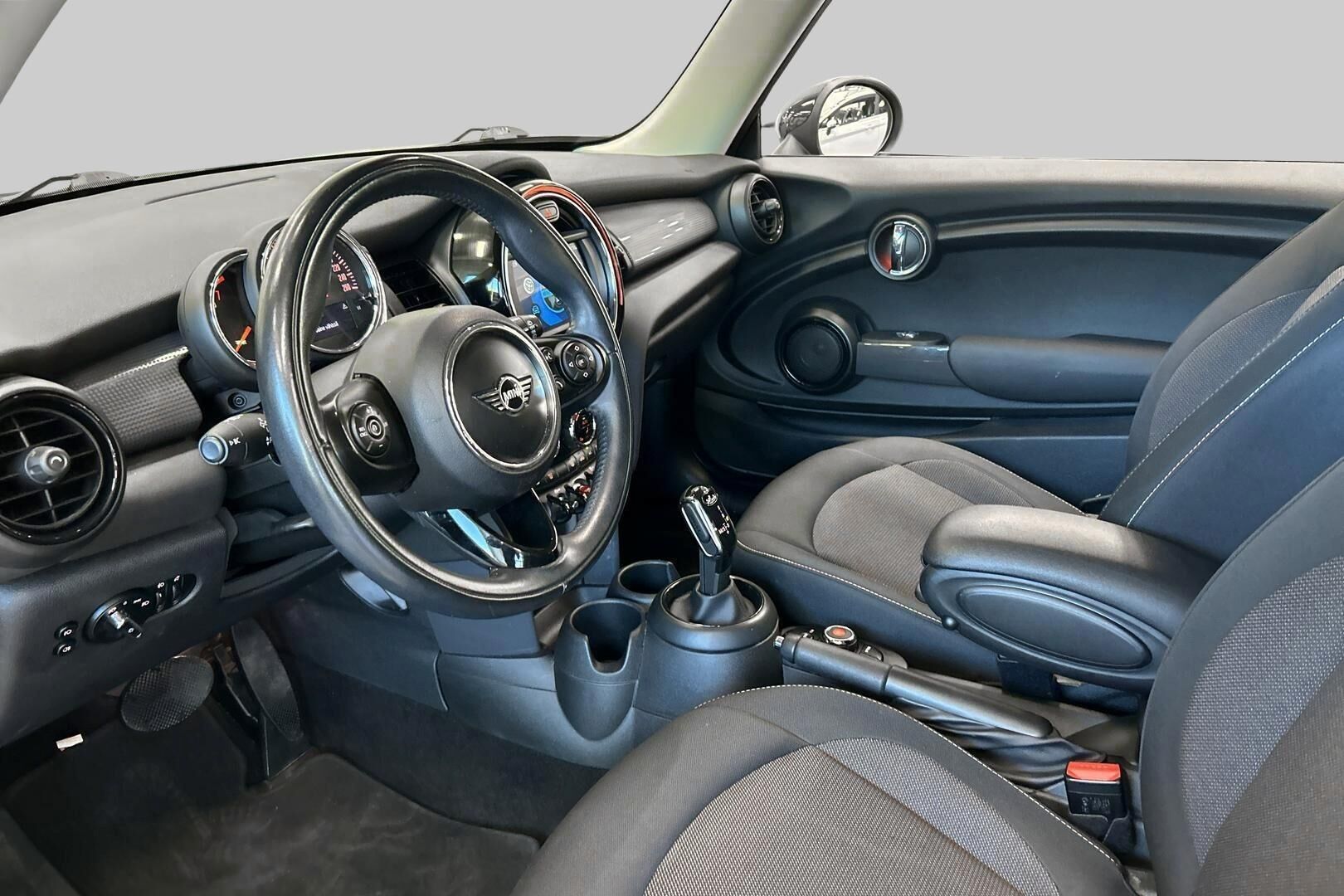 MINI Hatchback iso kuva 7