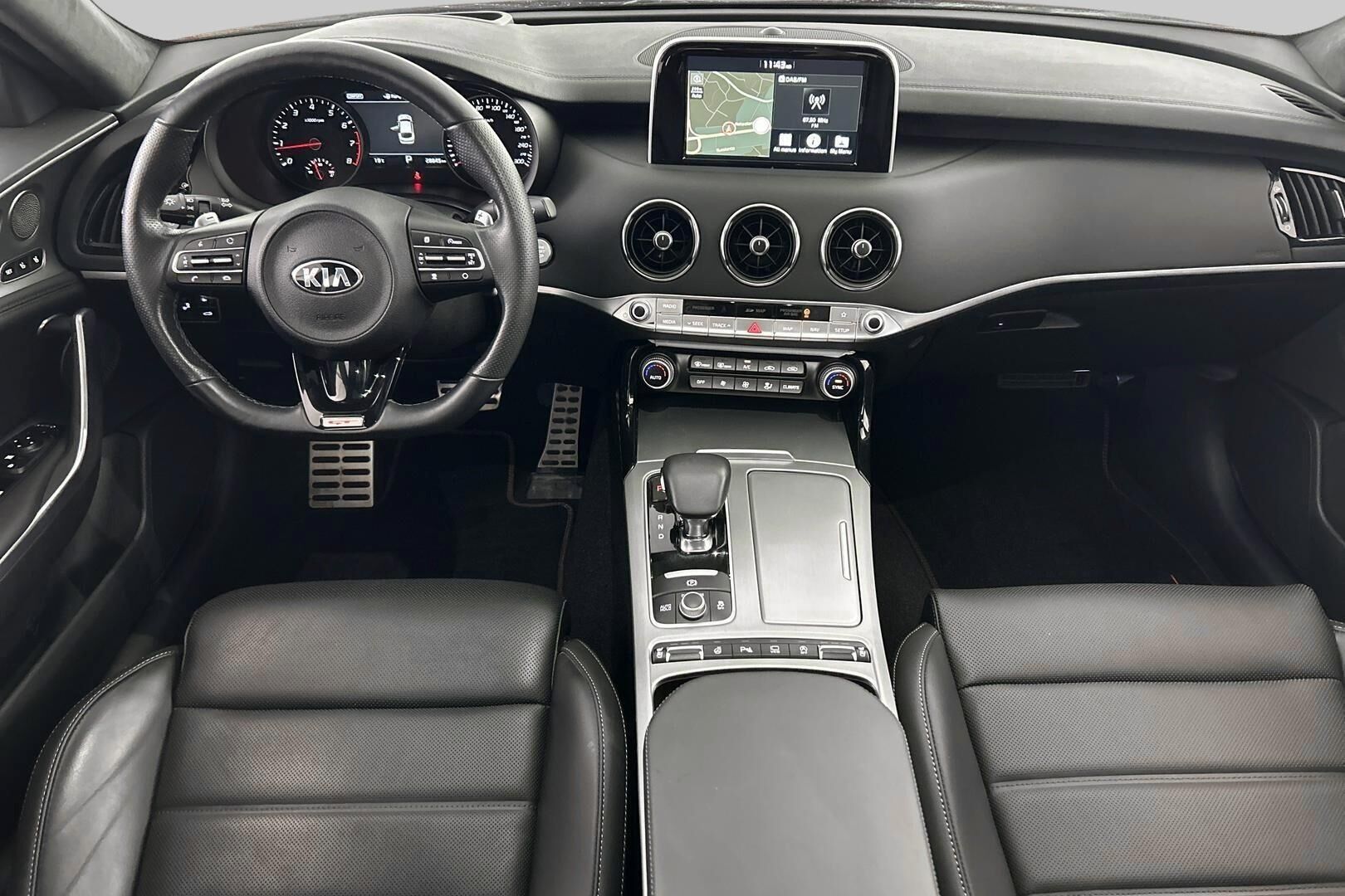 Kia Stinger iso kuva 6
