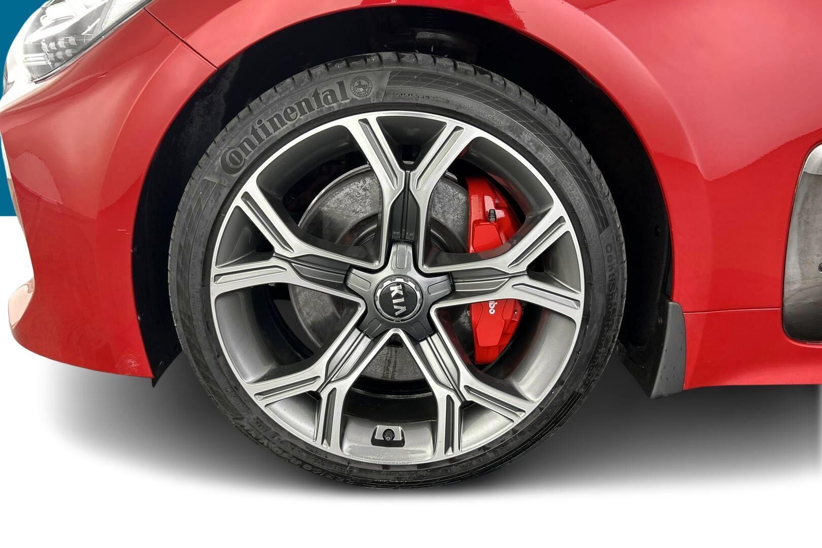 Kia Stinger iso kuva 8