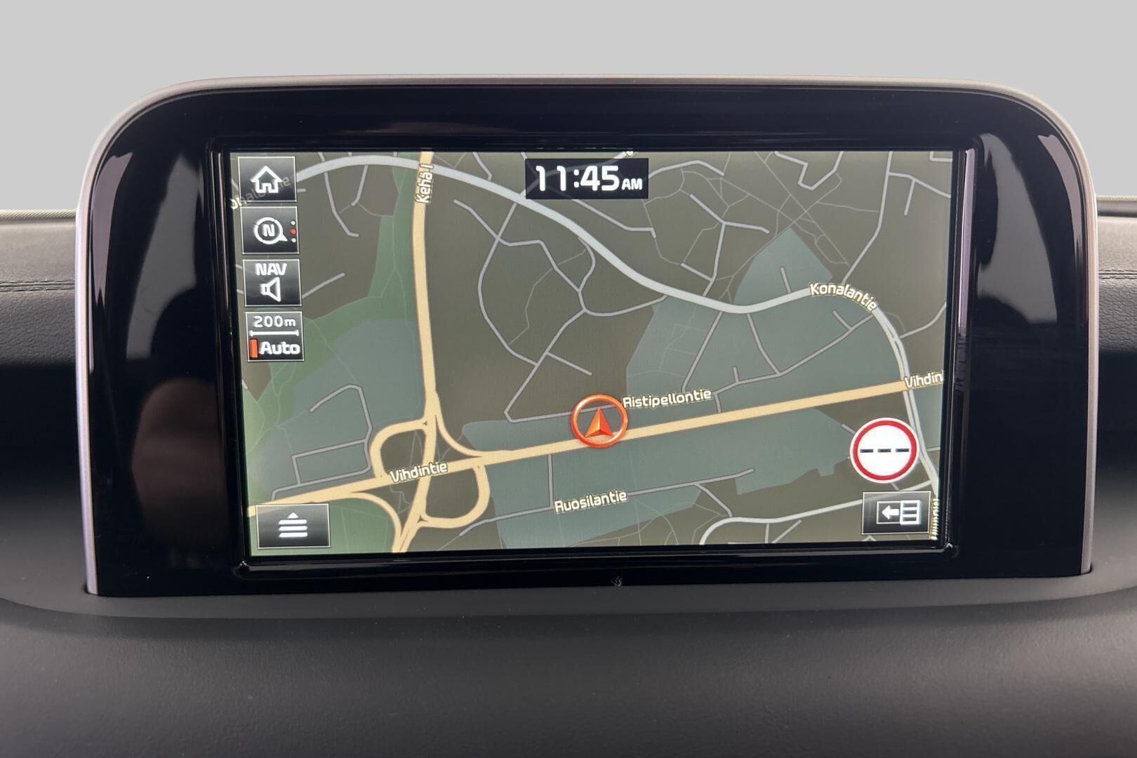 Kia Stinger iso kuva 10