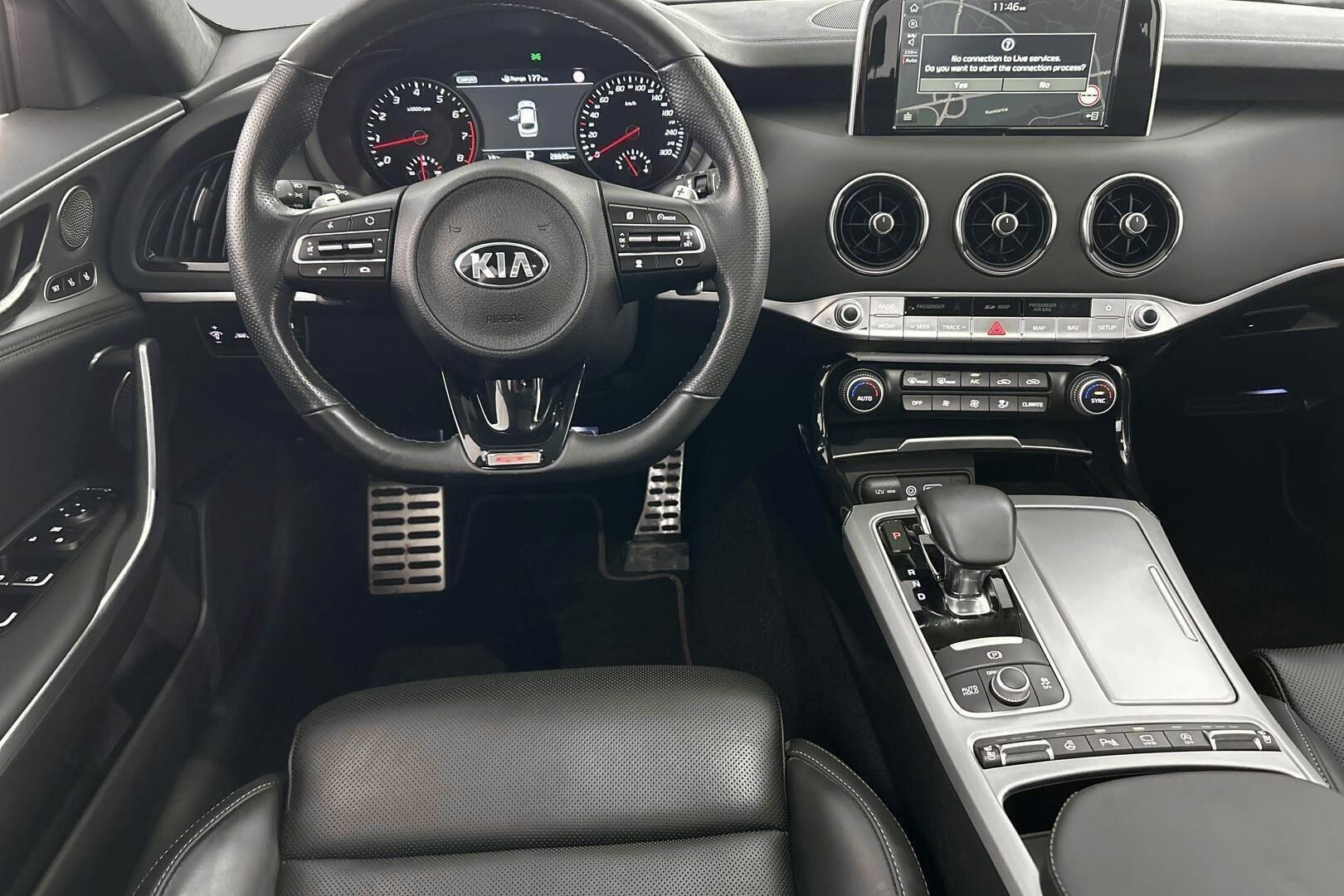 Kia Stinger iso kuva 16