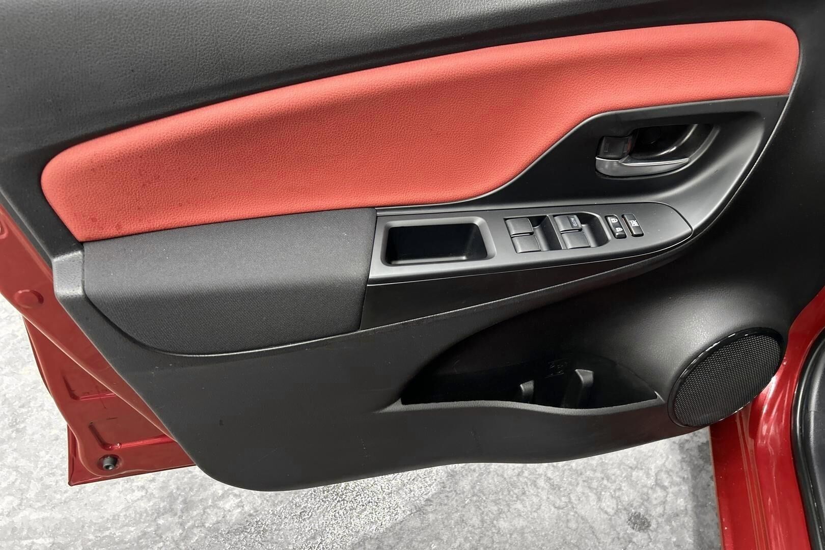 Toyota Yaris iso kuva 14