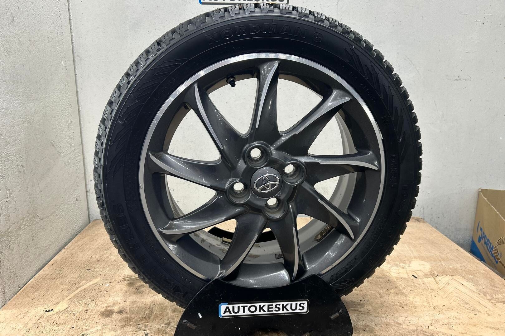 Toyota Yaris iso kuva 23