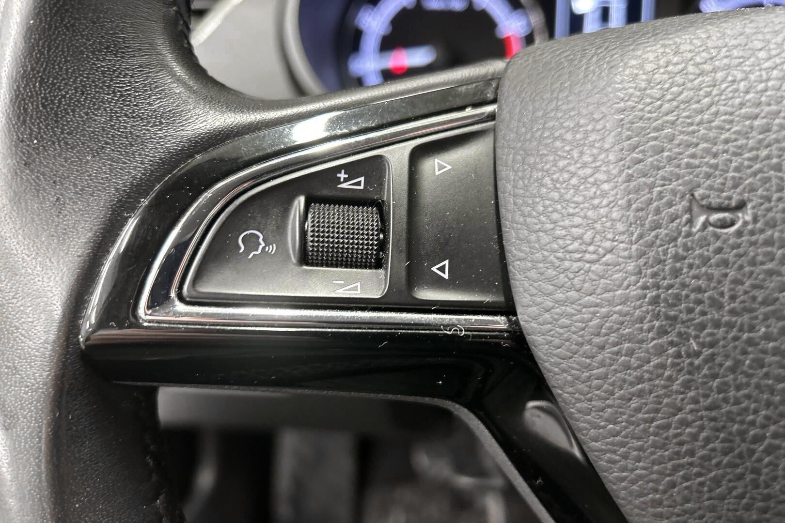 Skoda Octavia iso kuva 12