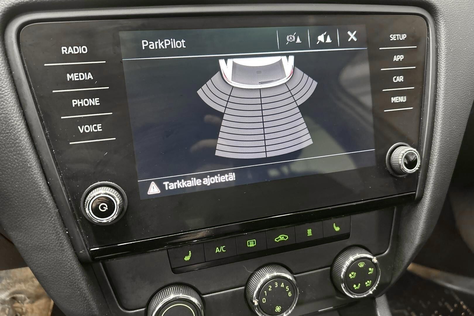Skoda Octavia iso kuva 17