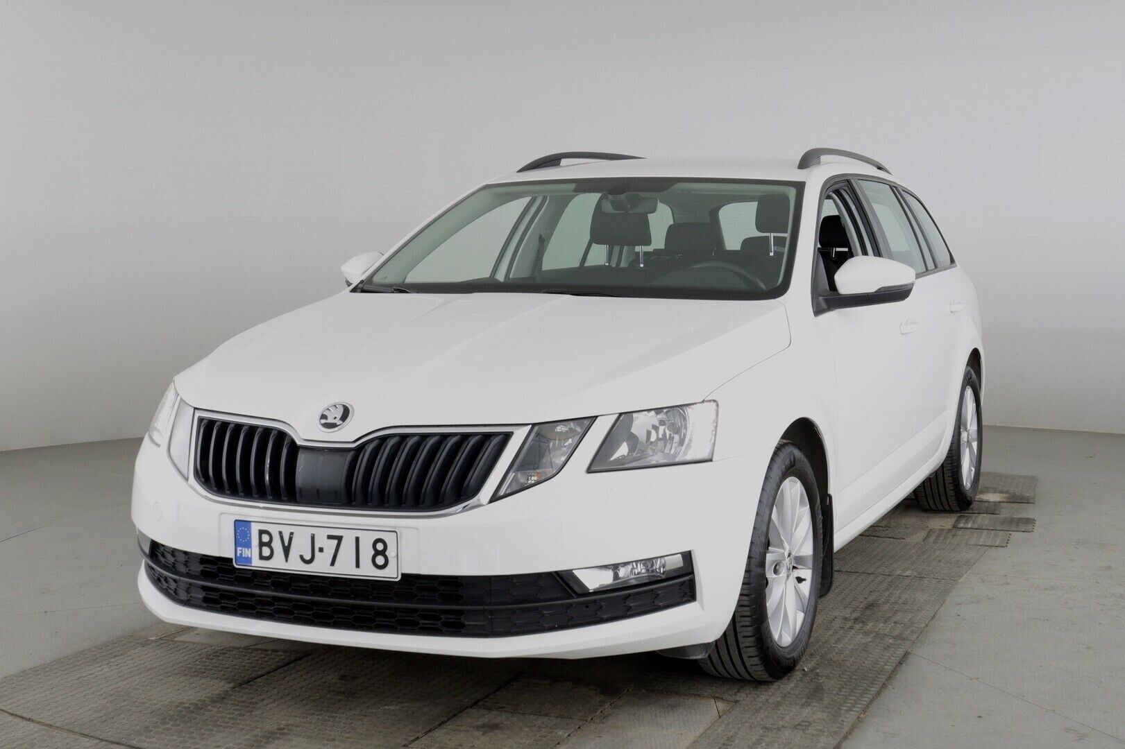 Skoda Octavia iso kuva 0