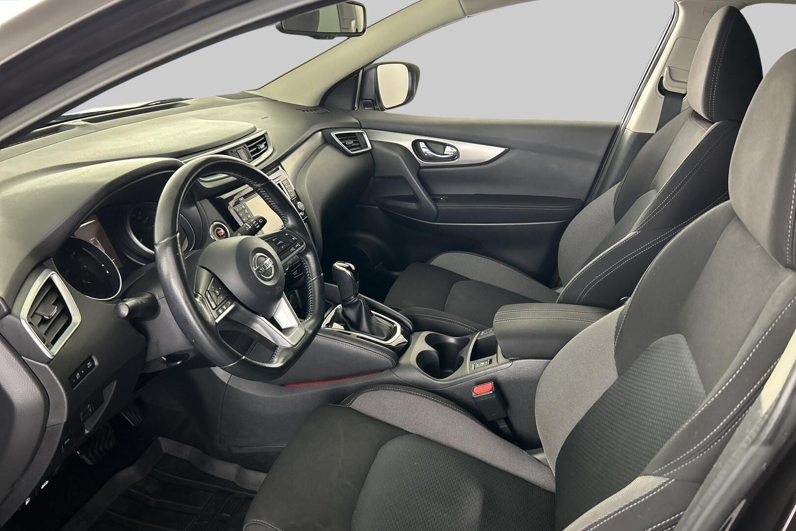 Nissan Qashqai iso kuva 9