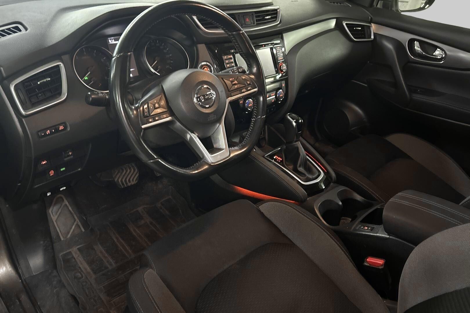 Nissan Qashqai iso kuva 1