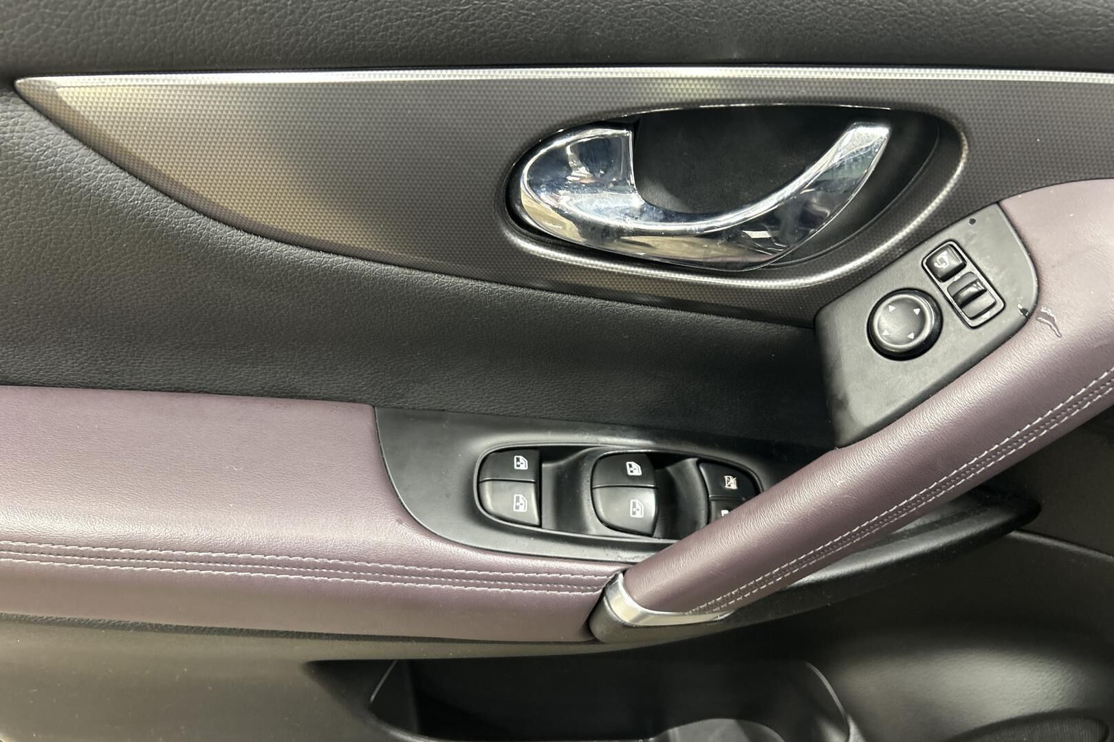 Nissan Qashqai iso kuva 14