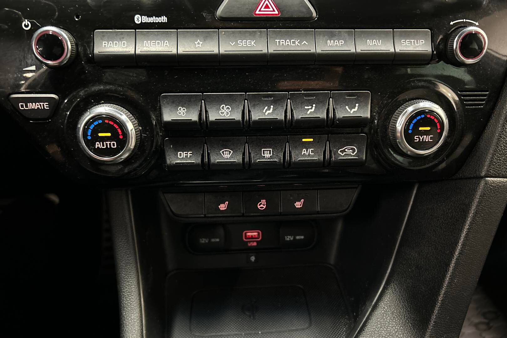 Kia Sportage iso kuva 9