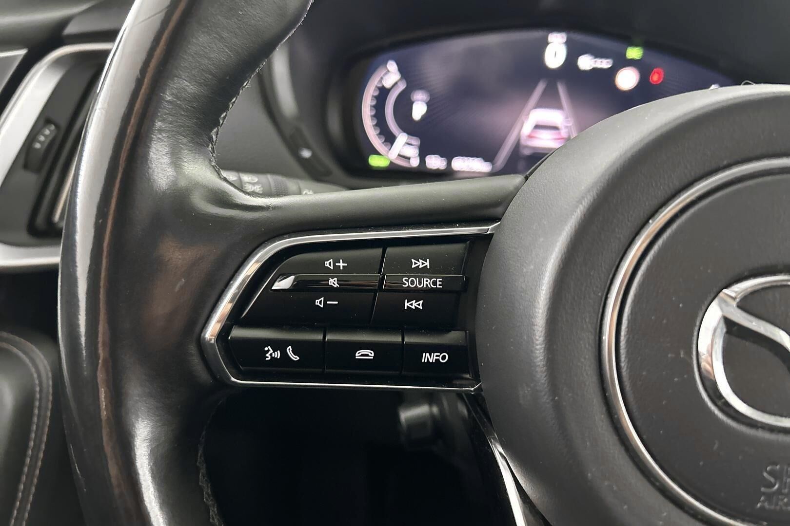 Mazda CX-60 iso kuva 17