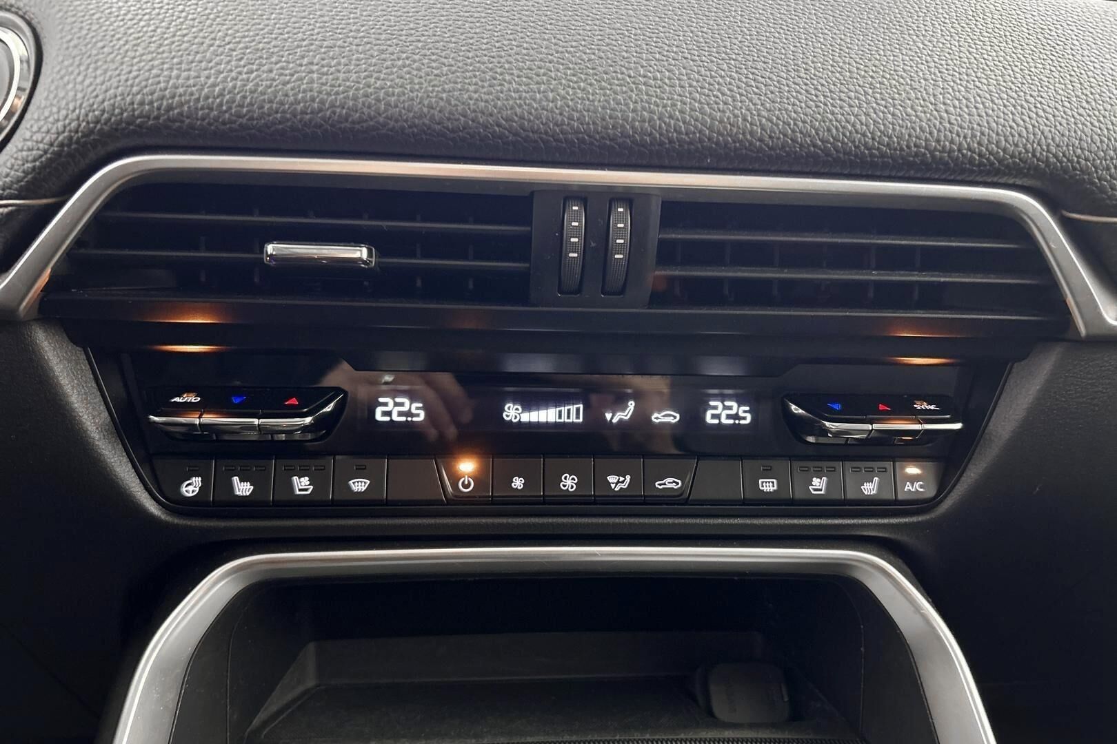 Mazda CX-60 iso kuva 24