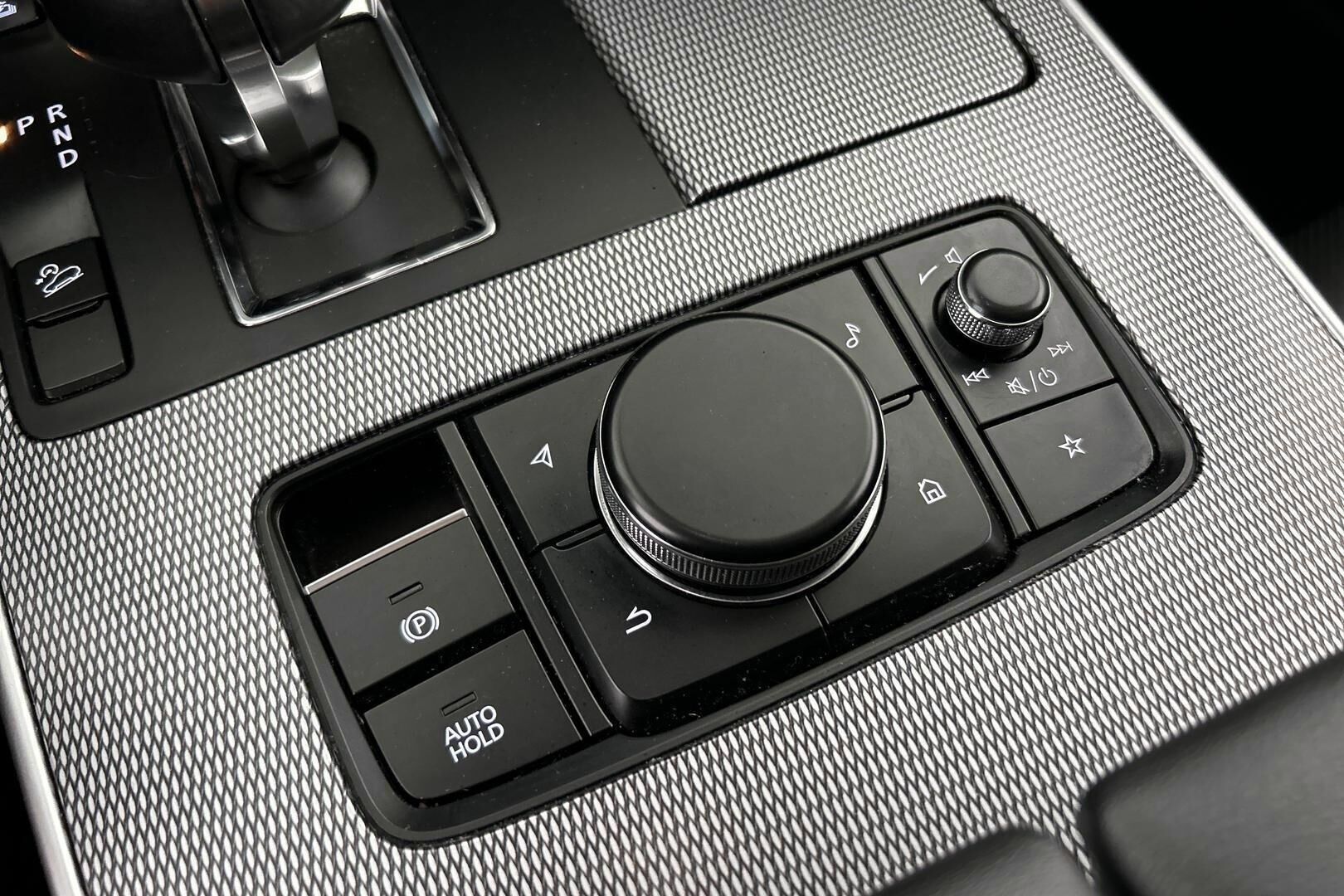 Mazda CX-60 iso kuva 27