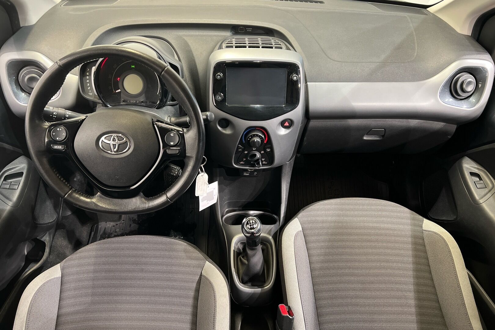 Toyota AYGO iso kuva 12