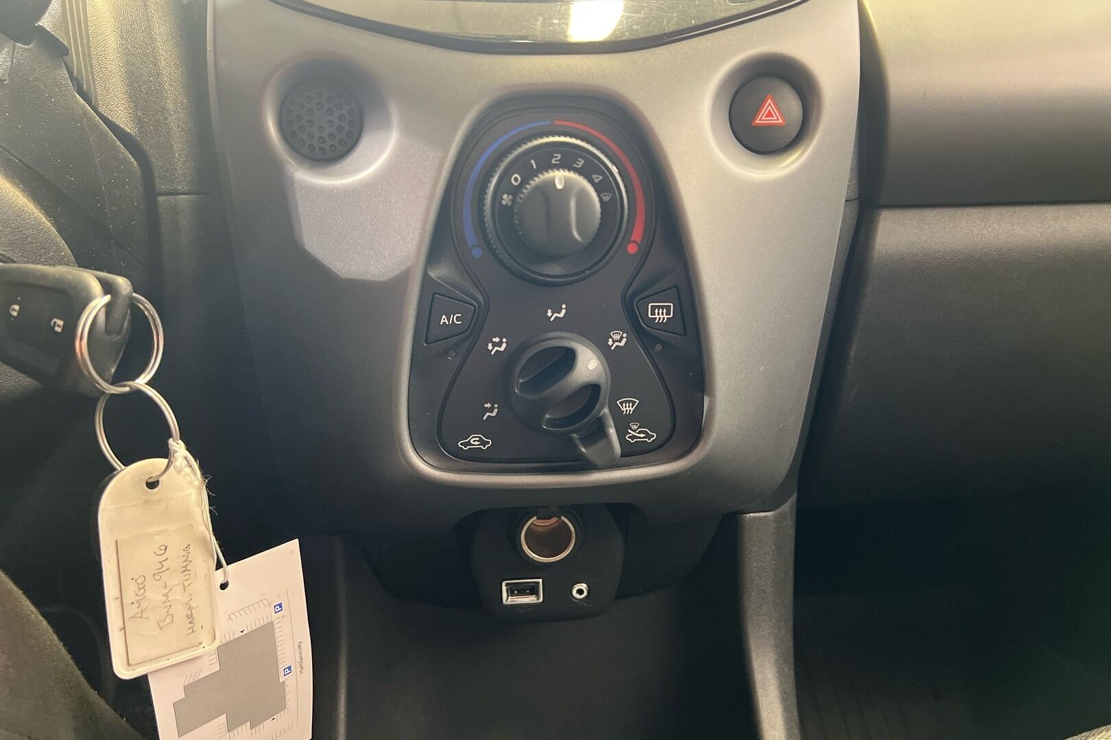 Toyota AYGO iso kuva 17