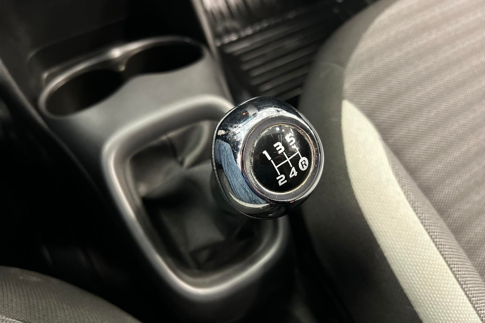 Toyota AYGO iso kuva 19