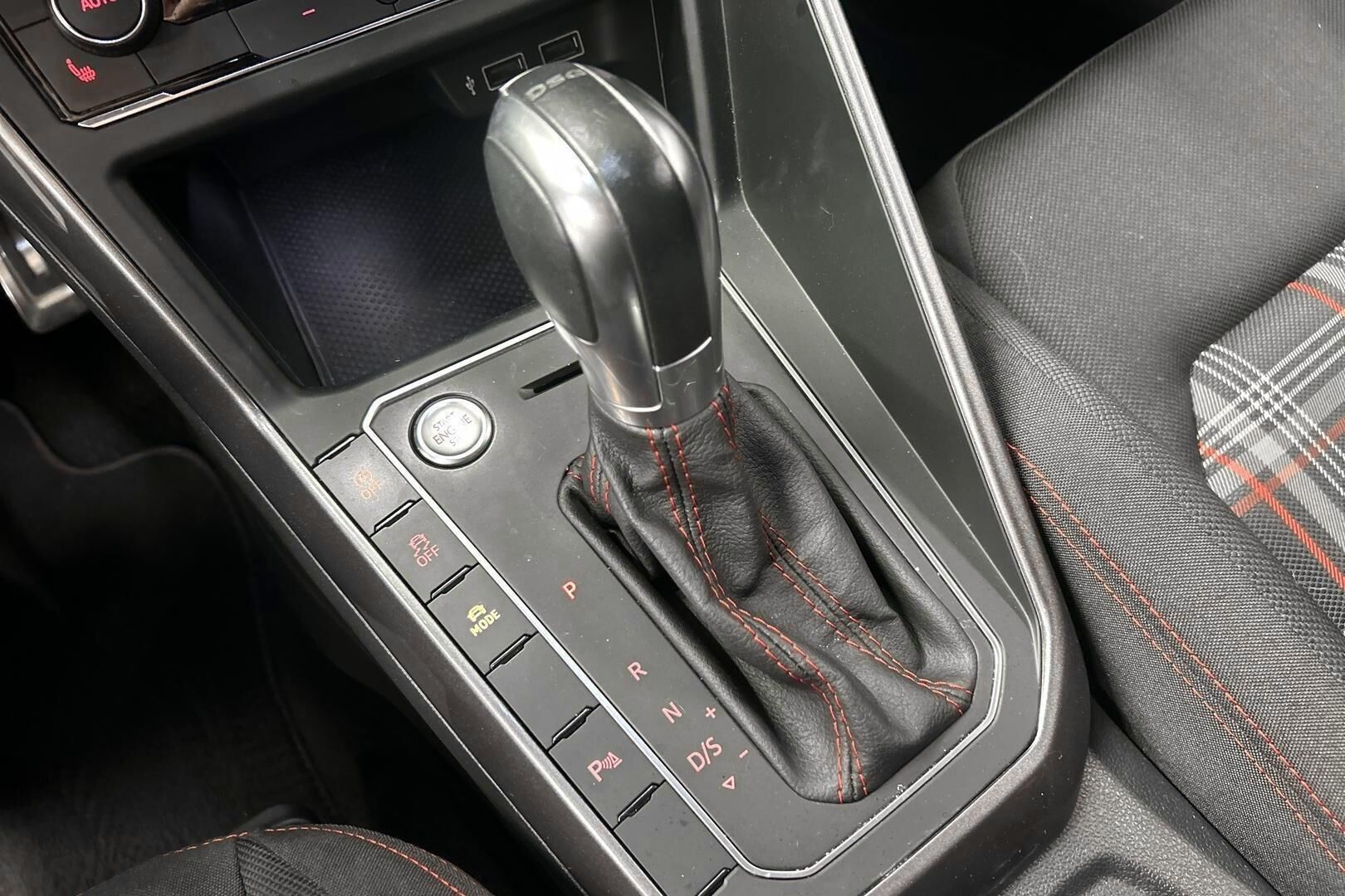 Volkswagen Polo iso kuva 22