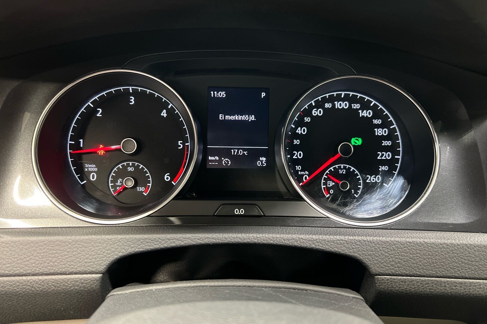 Volkswagen Golf iso kuva 11