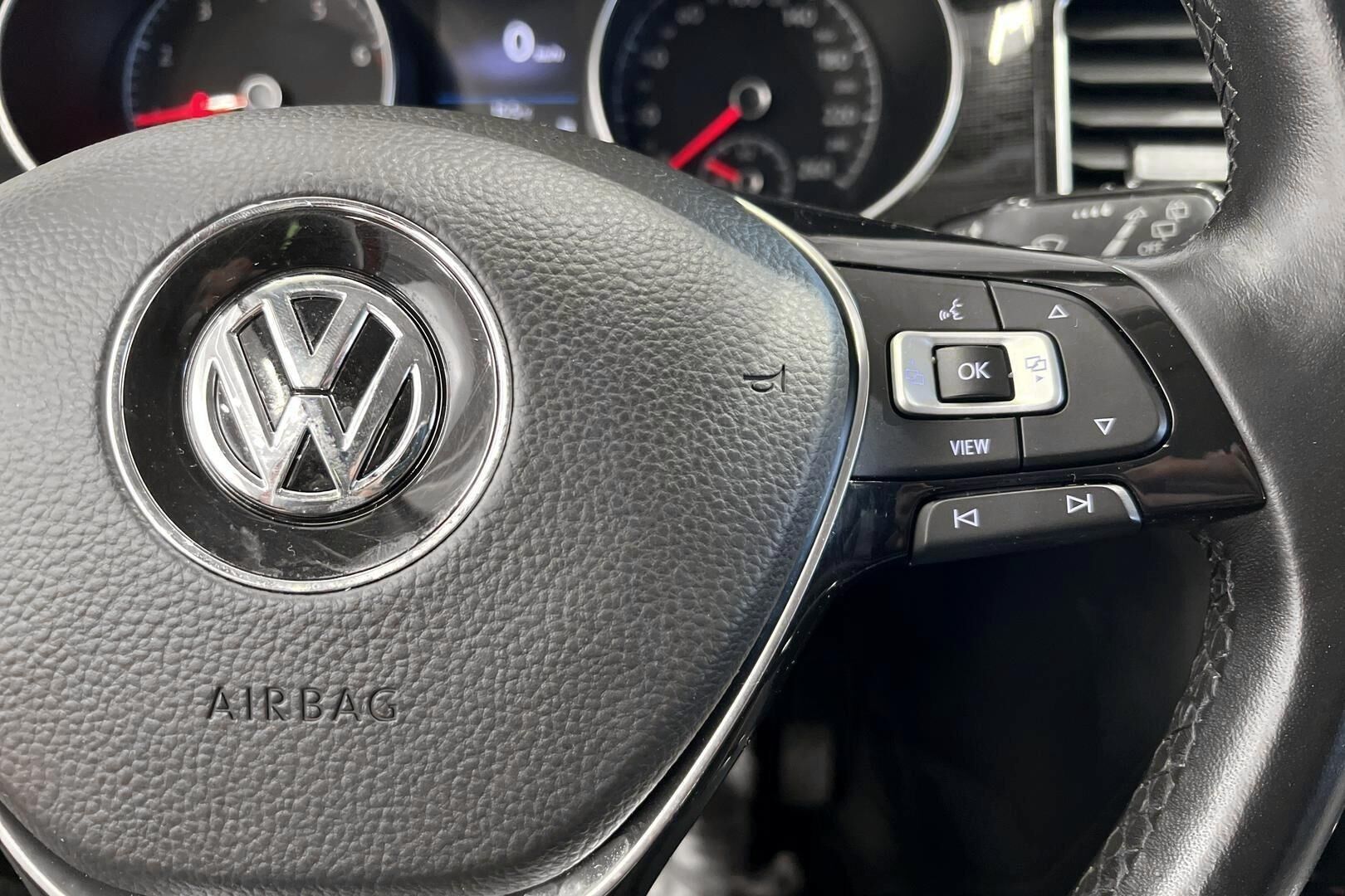 Volkswagen Golf Sportsvan iso kuva 11