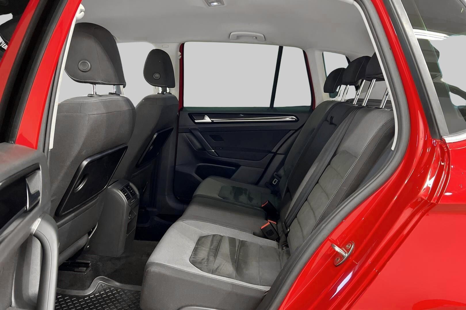 Volkswagen Golf Sportsvan iso kuva 13