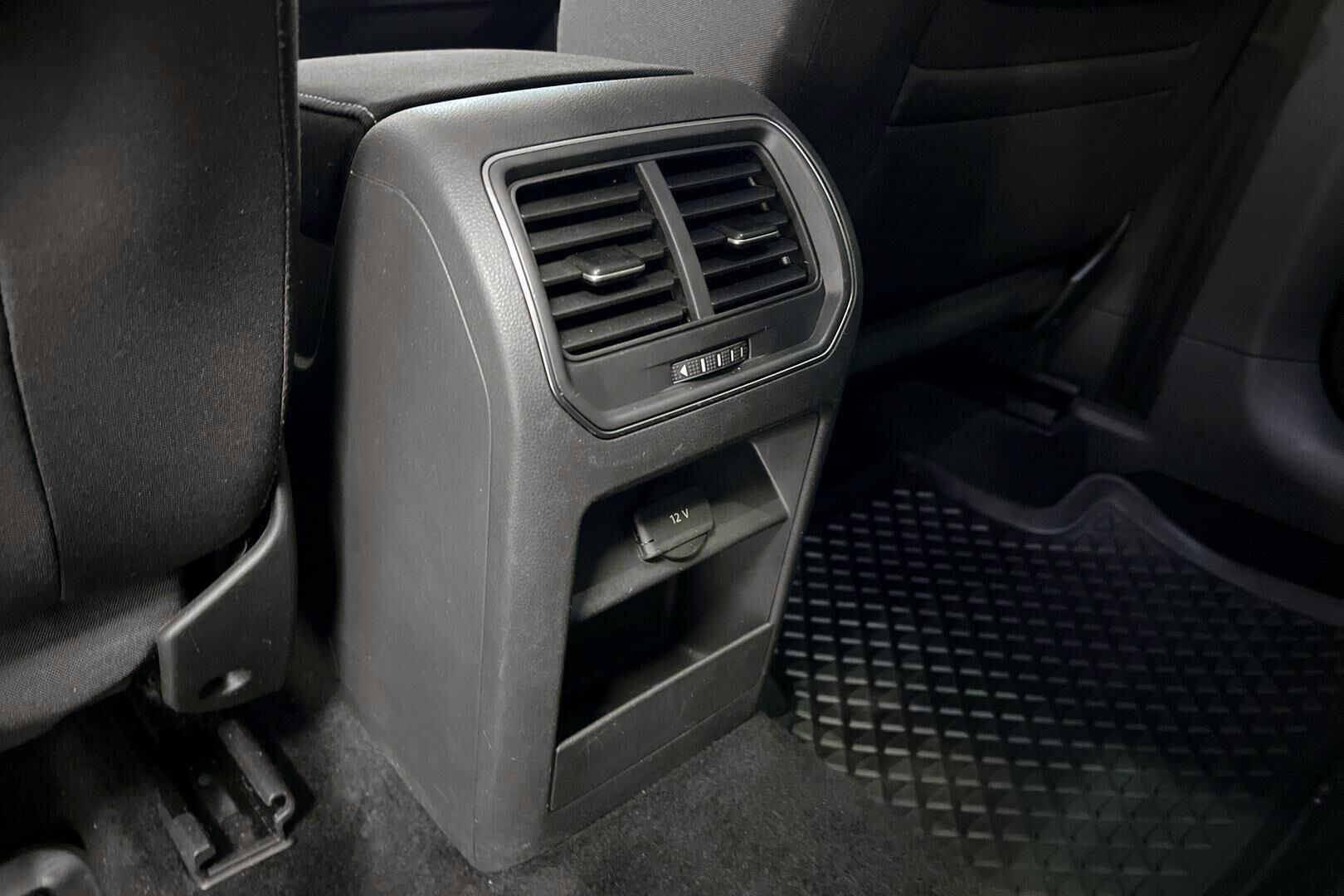 Volkswagen Golf Sportsvan iso kuva 54
