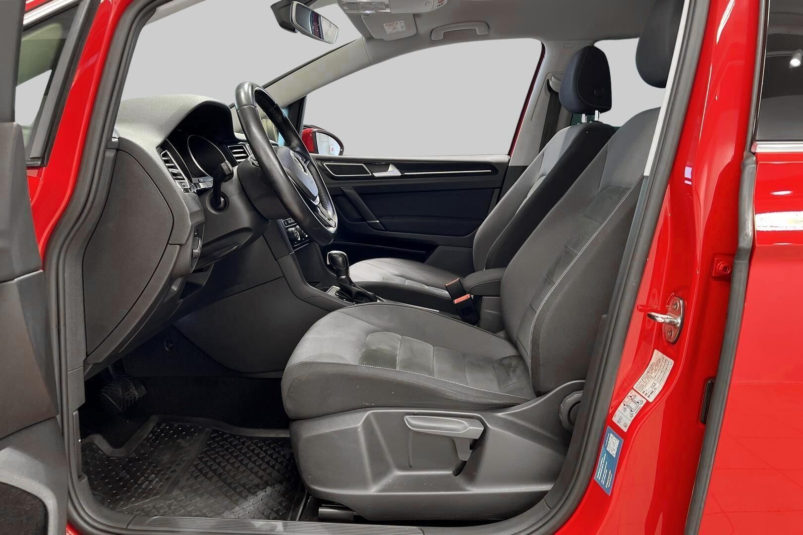 Volkswagen Golf Sportsvan iso kuva 9