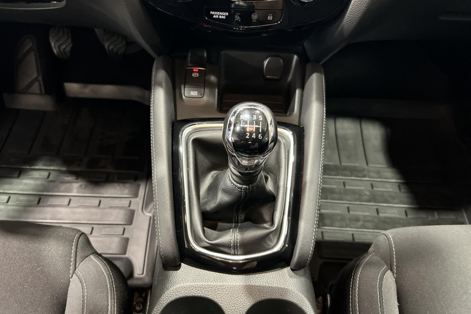 Nissan Qashqai iso kuva 22