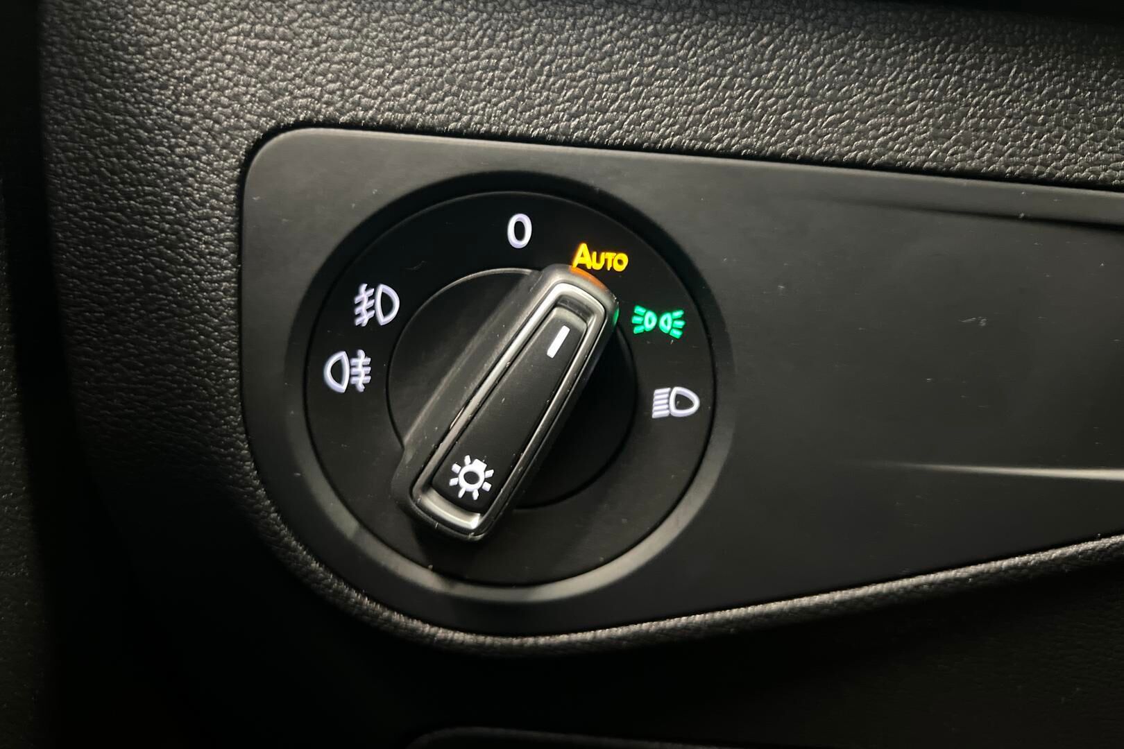 Volkswagen Tiguan iso kuva 18