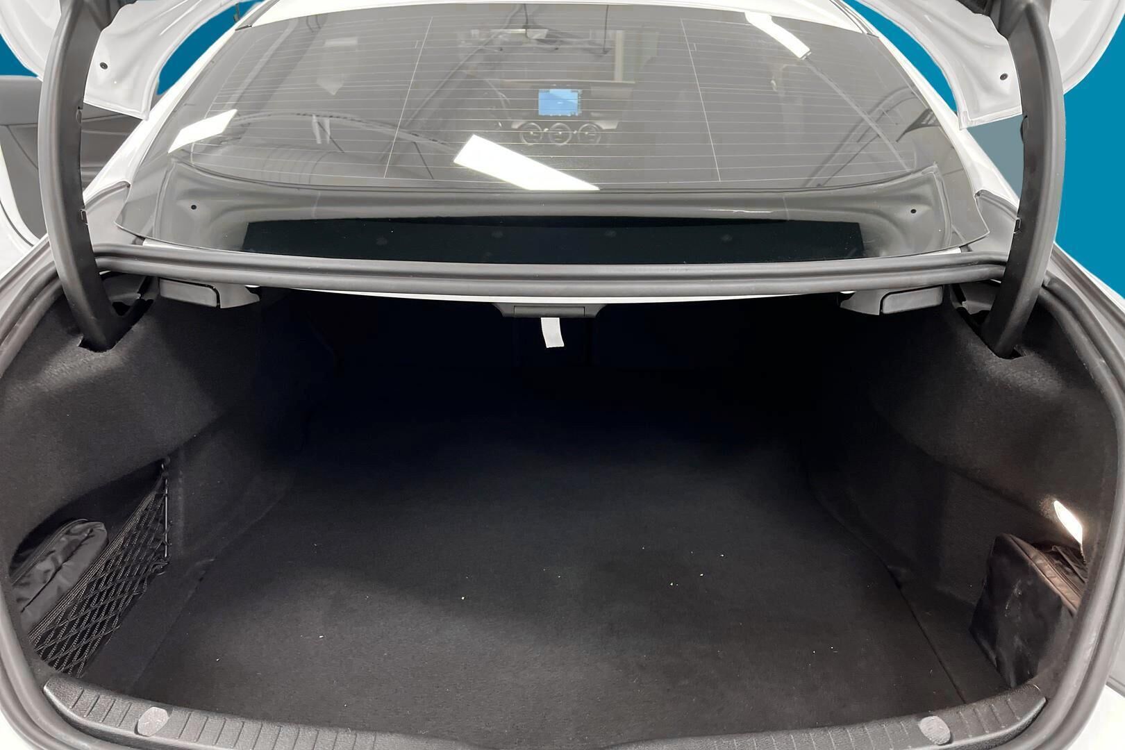 Mercedes-Benz C iso kuva 12