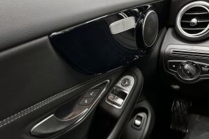 Mercedes-Benz C esikatselu 20