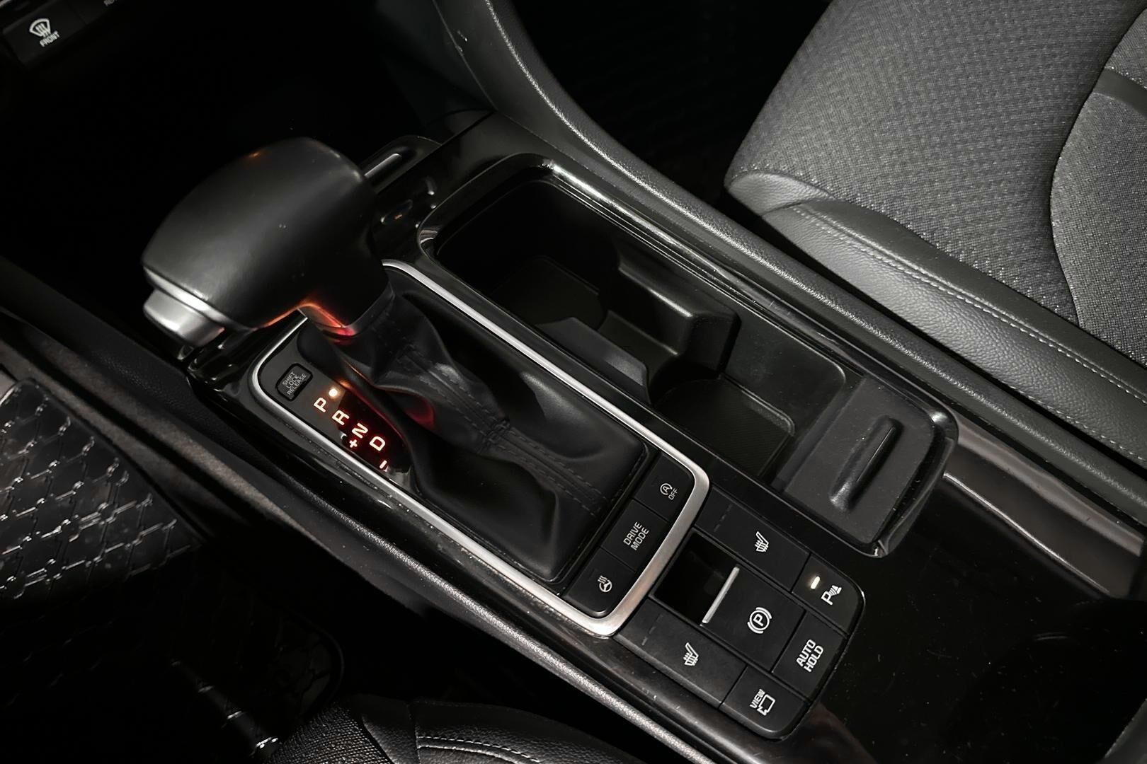Kia Optima iso kuva 13