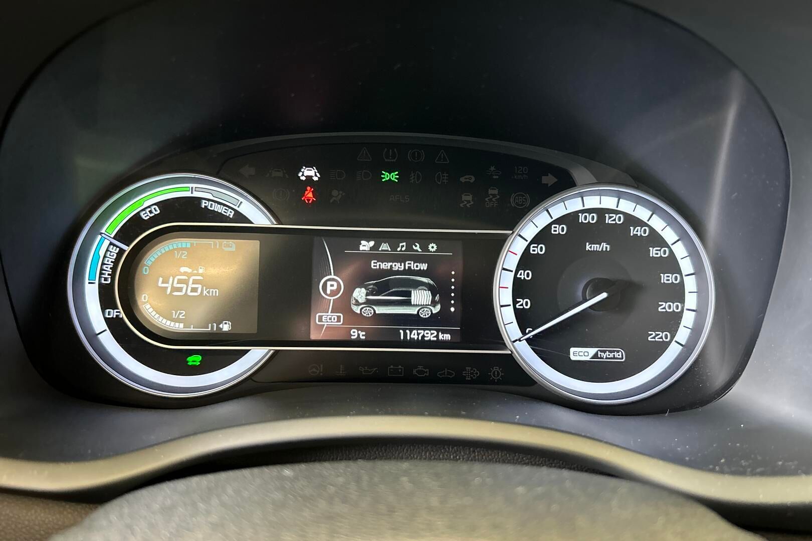 Kia Niro iso kuva 15