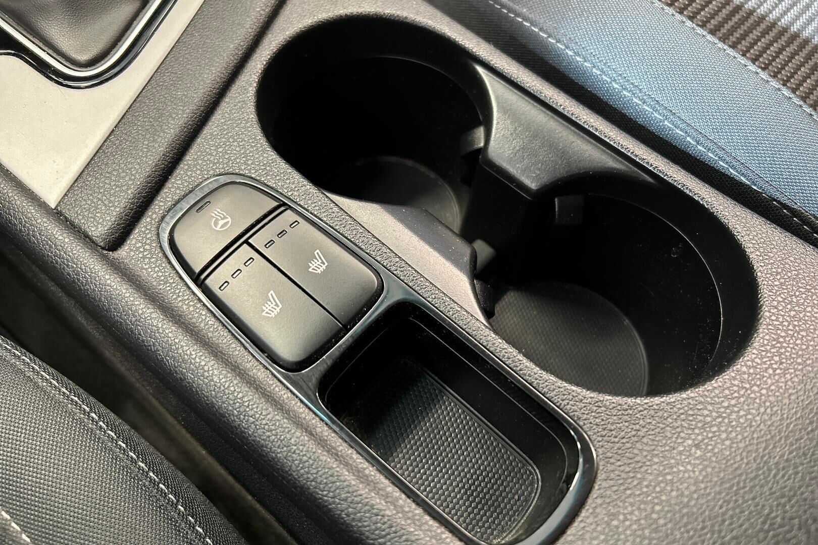 Kia Niro iso kuva 27