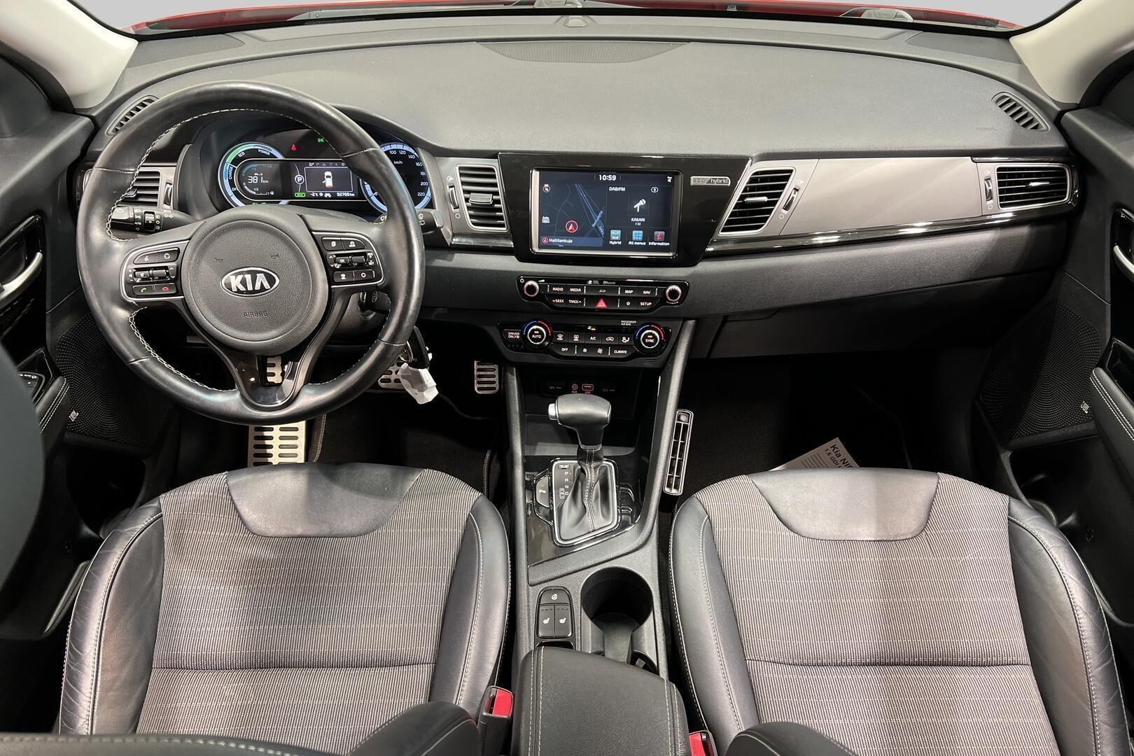 Kia Niro iso kuva 10
