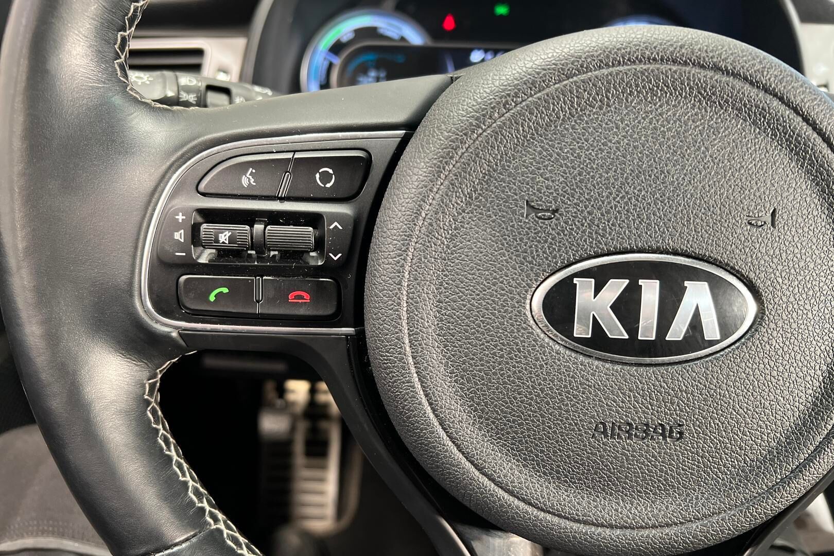 Kia Niro iso kuva 24