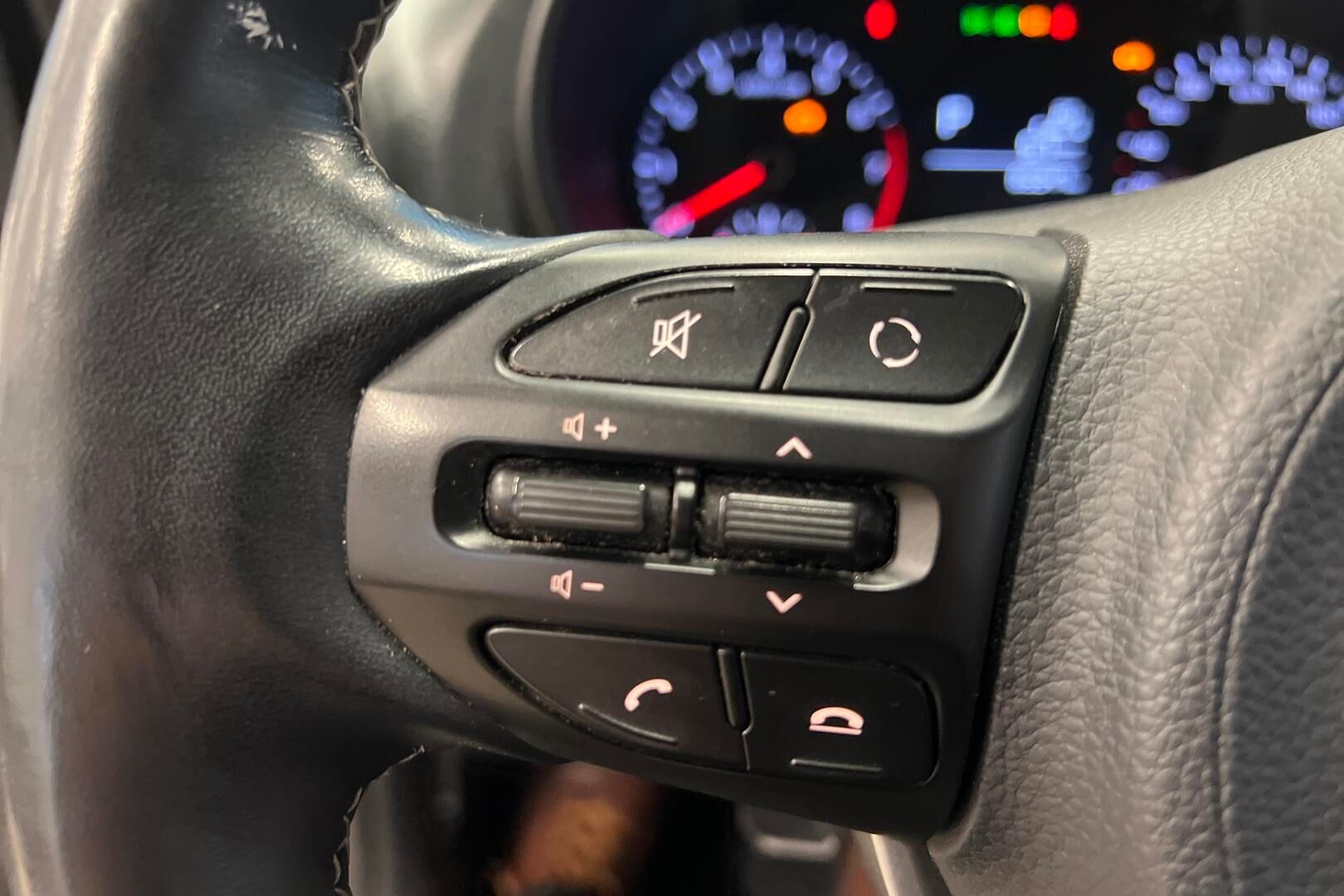 Kia Picanto iso kuva 17