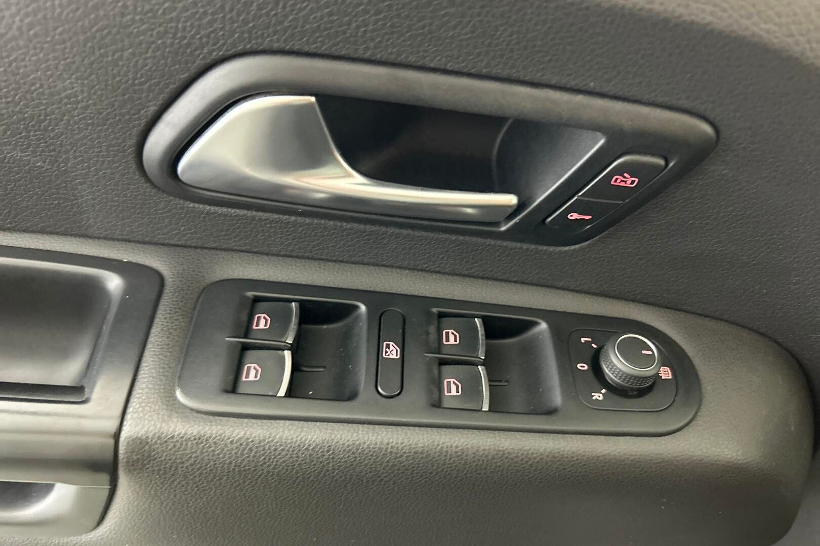 Volkswagen Amarok iso kuva 28