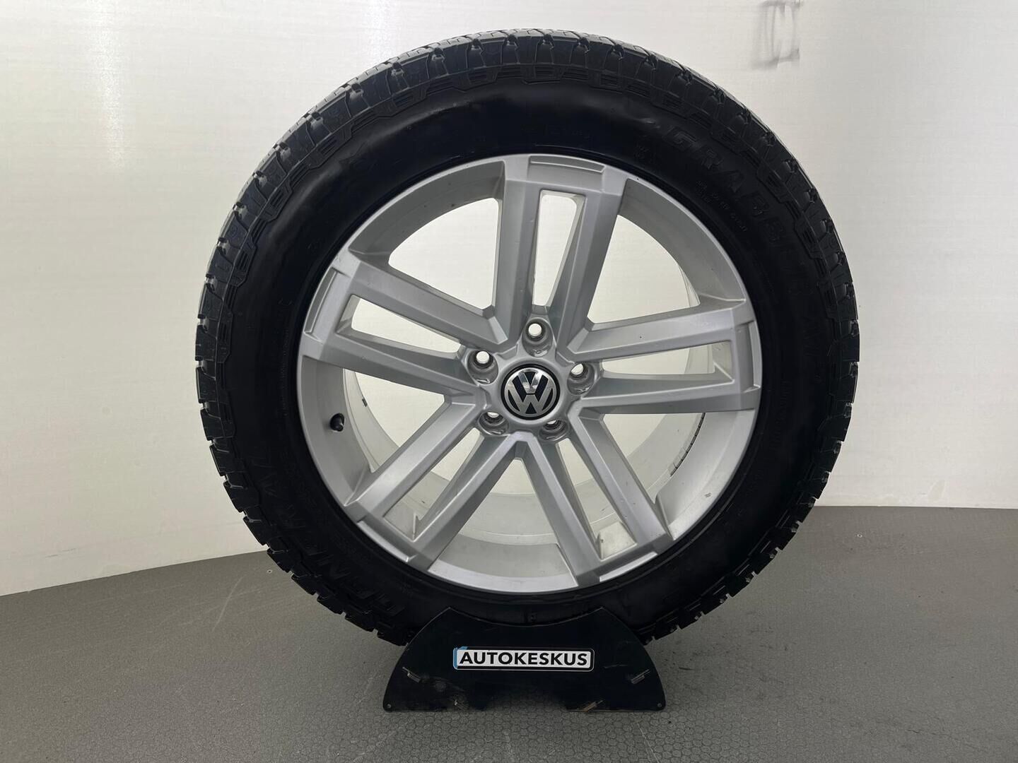 Volkswagen Amarok iso kuva 29