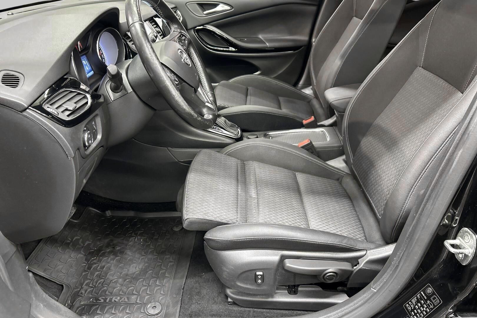 Opel Astra iso kuva 9