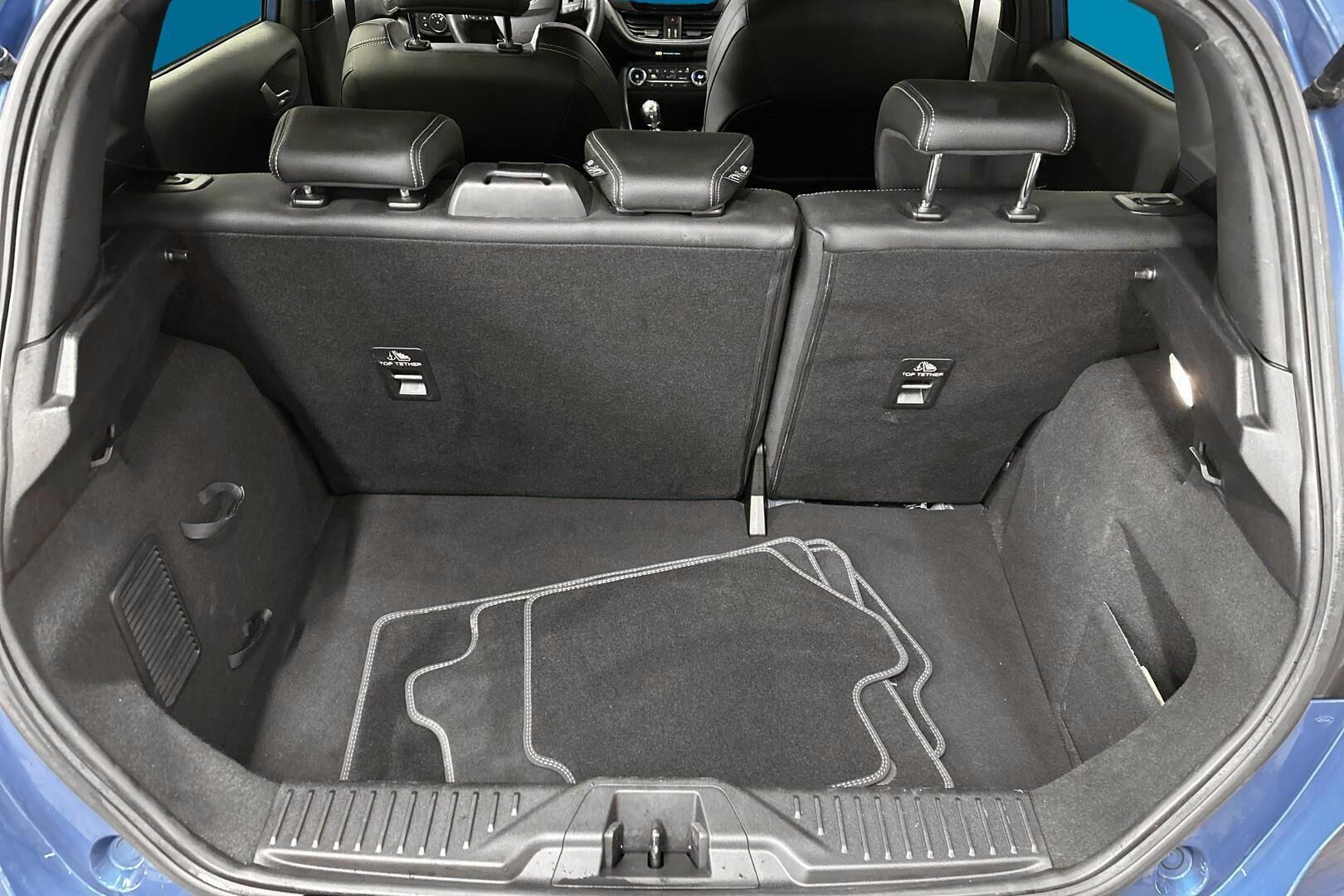 Ford Fiesta iso kuva 10
