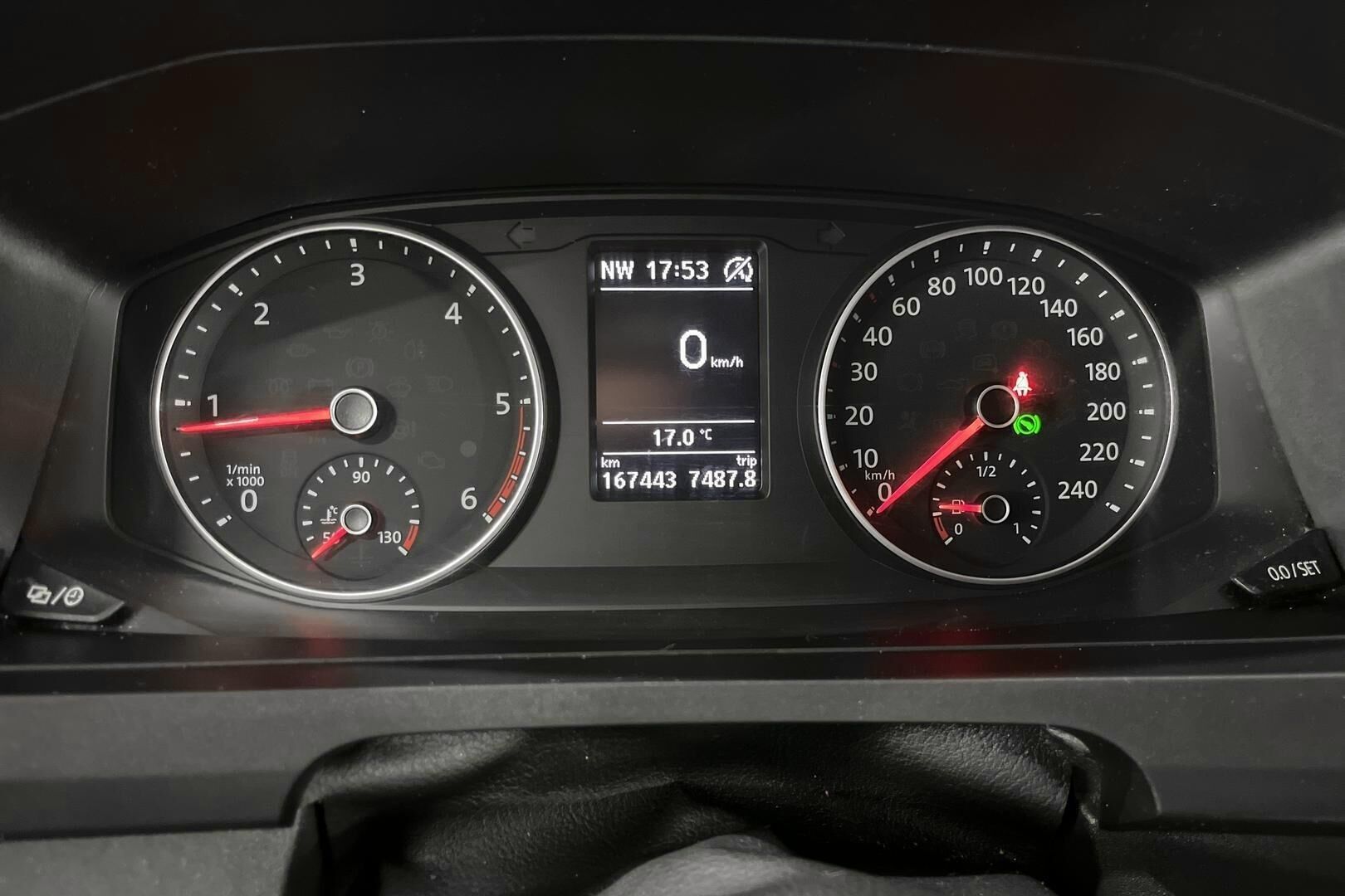 Volkswagen Transporter iso kuva 13