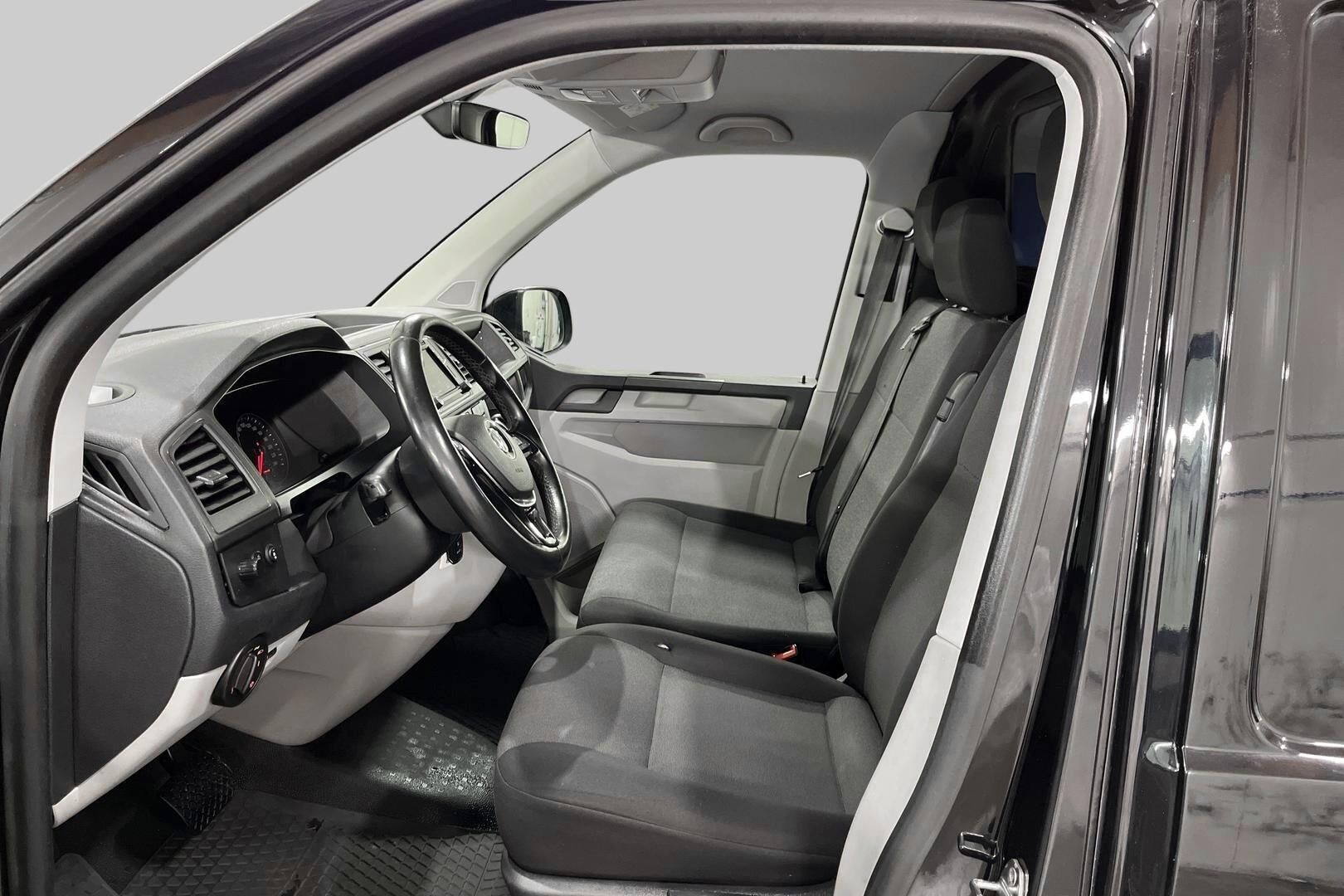 Volkswagen Transporter iso kuva 7