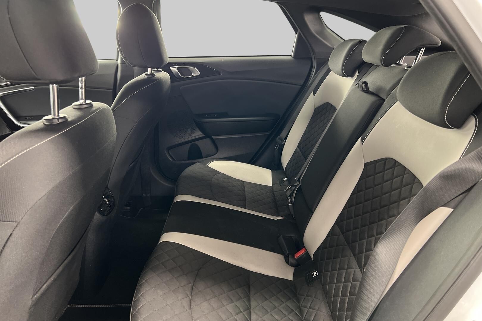 Kia ProCeed iso kuva 10